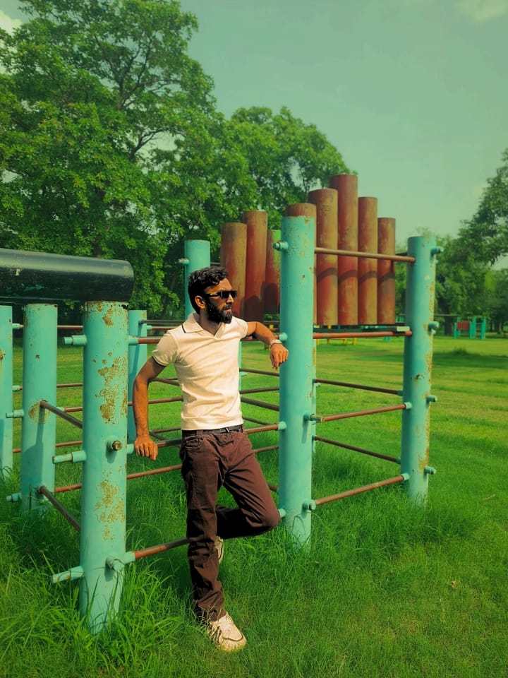 Monarch Trim – White Old-Money Buttonless Shirt